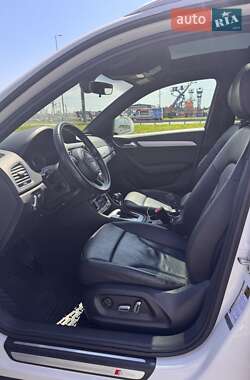 Внедорожник / Кроссовер Audi Q3 2017 в 