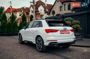 Внедорожник / Кроссовер Audi Q3 2022 в 