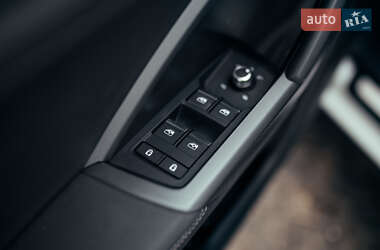 Внедорожник / Кроссовер Audi Q3 2022 в 