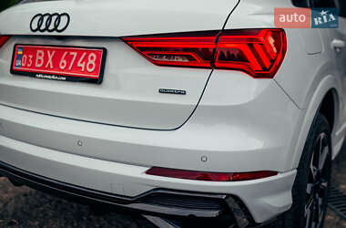 Внедорожник / Кроссовер Audi Q3 2022 в 