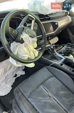 Внедорожник / Кроссовер Audi Q3 2024 в 