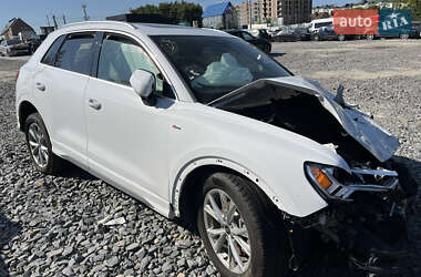 Внедорожник / Кроссовер Audi Q3 2024 в 