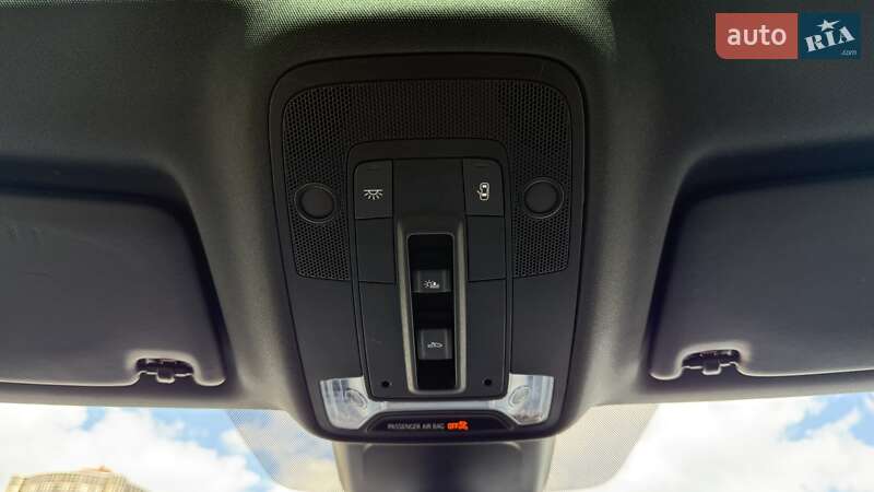 Внедорожник / Кроссовер Audi Q3 2021 в Киеве