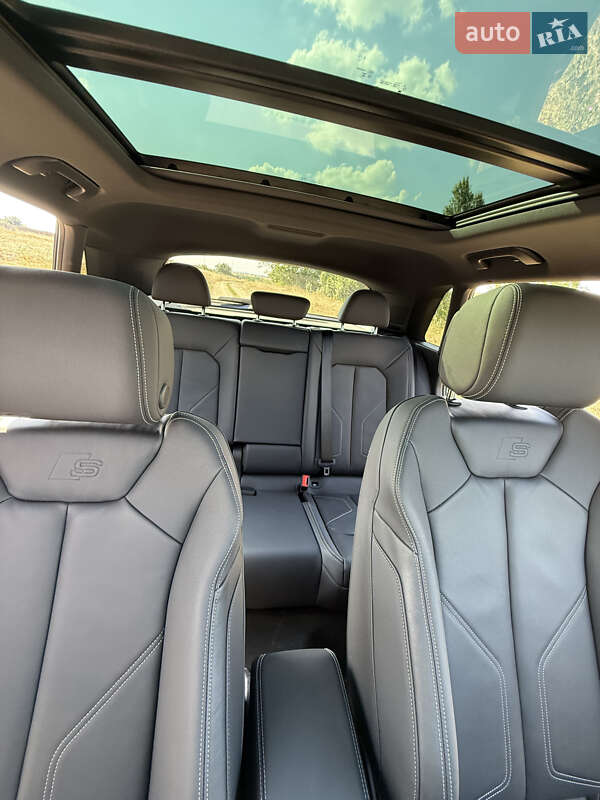 Внедорожник / Кроссовер Audi Q3 2023 в Днепре