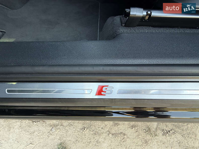 Позашляховик / Кросовер Audi Q3 2023 в Дніпрі