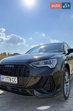 Внедорожник / Кроссовер Audi Q3 2023 в 