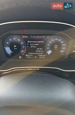 Внедорожник / Кроссовер Audi Q3 2021 в 