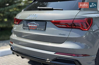 Внедорожник / Кроссовер Audi Q3 2024 в 