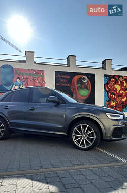 Внедорожник / Кроссовер Audi Q3 2017 в 