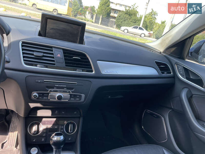 Внедорожник / Кроссовер Audi Q3 2015 в Ивано-Франковске