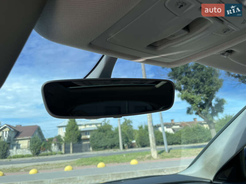 Внедорожник / Кроссовер Audi Q3 2015 в Ивано-Франковске