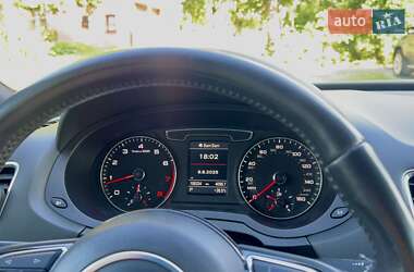 Внедорожник / Кроссовер Audi Q3 2016 в 