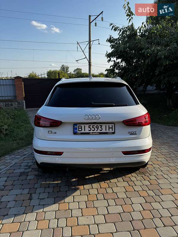 Внедорожник / Кроссовер Audi Q3 2017 в Полтаве