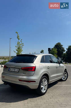 Внедорожник / Кроссовер Audi Q3 2016 в 