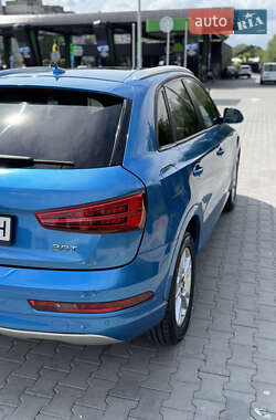 Внедорожник / Кроссовер Audi Q3 2016 в 
