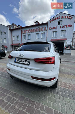 Внедорожник / Кроссовер Audi Q3 2017 в 