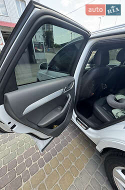 Внедорожник / Кроссовер Audi Q3 2017 в 