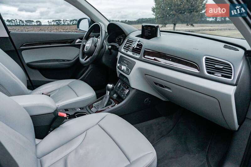 Внедорожник / Кроссовер Audi Q3 2016 в Ивано-Франковске