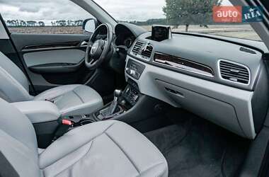 Внедорожник / Кроссовер Audi Q3 2016 в 