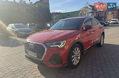 Внедорожник / Кроссовер Audi Q3 2020 в 