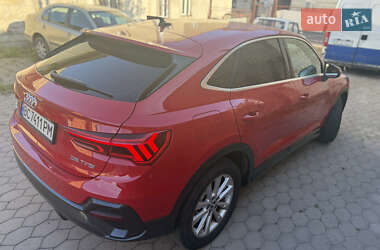 Внедорожник / Кроссовер Audi Q3 2020 в 
