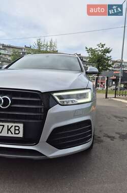 Внедорожник / Кроссовер Audi Q3 2017 в 