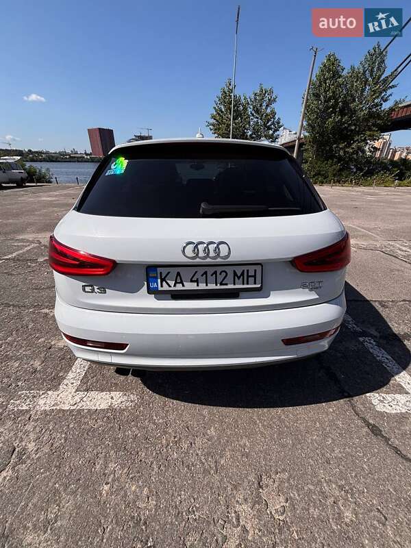 Внедорожник / Кроссовер Audi Q3 2015 в Киеве