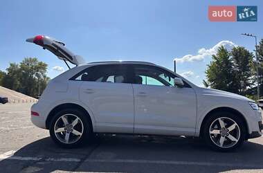 Внедорожник / Кроссовер Audi Q3 2015 в 