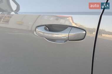 Внедорожник / Кроссовер Audi Q3 2020 в 