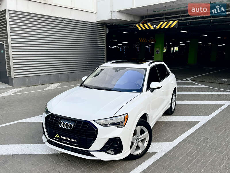 Внедорожник / Кроссовер Audi Q3 2019 в Киеве