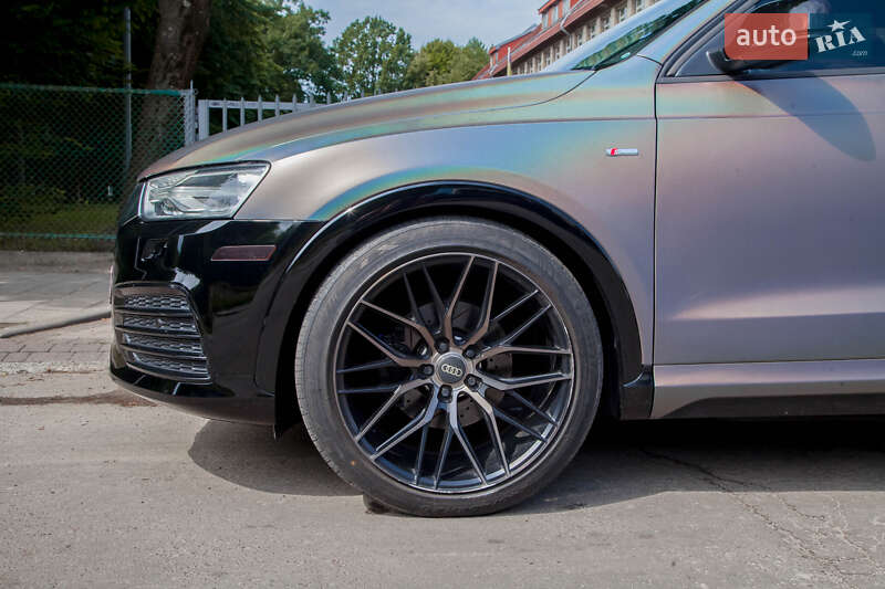 Внедорожник / Кроссовер Audi Q3 2017 в Львове
