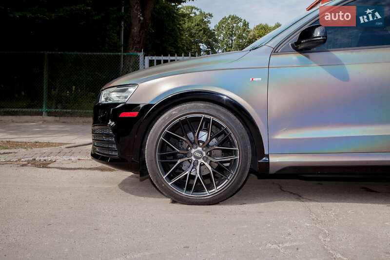 Внедорожник / Кроссовер Audi Q3 2017 в Львове