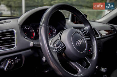 Внедорожник / Кроссовер Audi Q3 2017 в 