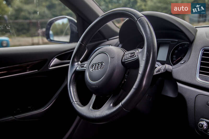 Внедорожник / Кроссовер Audi Q3 2017 в Львове
