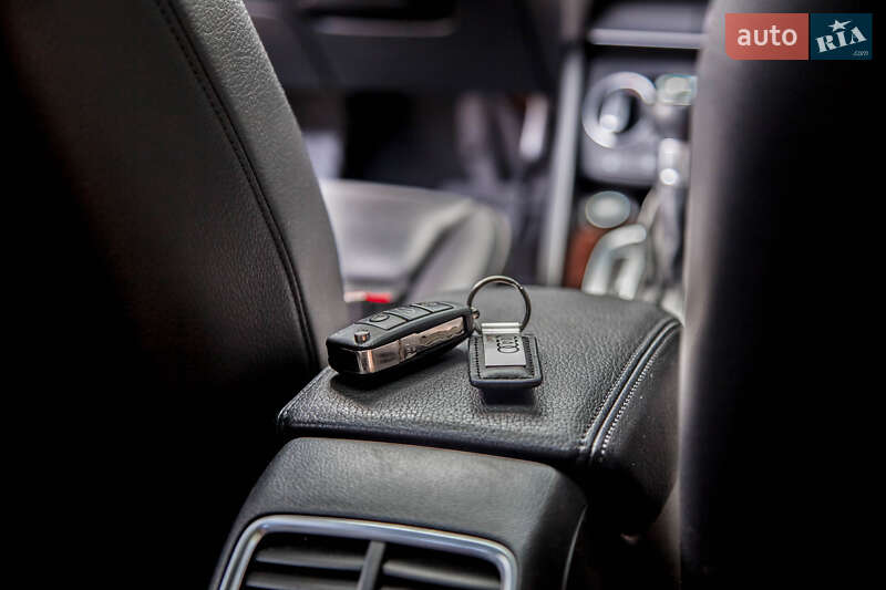 Внедорожник / Кроссовер Audi Q3 2017 в Львове