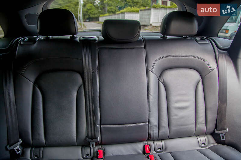 Внедорожник / Кроссовер Audi Q3 2017 в Львове