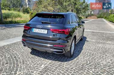 Внедорожник / Кроссовер Audi Q3 2021 в 