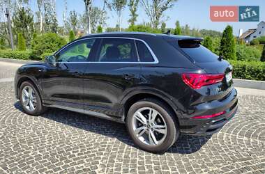 Внедорожник / Кроссовер Audi Q3 2021 в 
