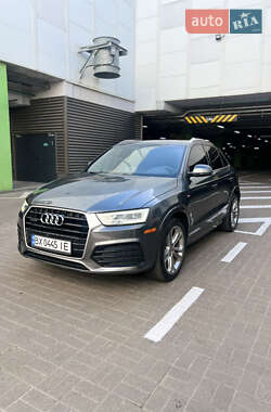 Внедорожник / Кроссовер Audi Q3 2017 в Киеве