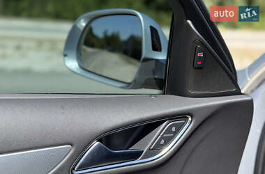 Внедорожник / Кроссовер Audi Q3 2014 в 