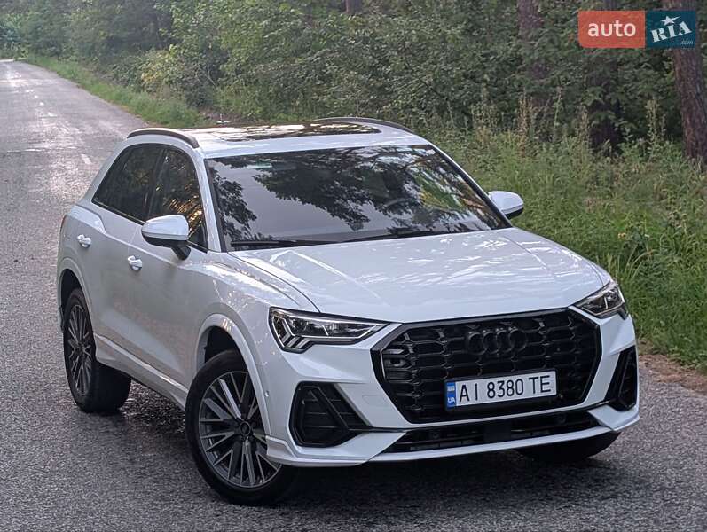 Внедорожник / Кроссовер Audi Q3 2023 в Борисполе