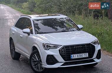 Внедорожник / Кроссовер Audi Q3 2023 в 