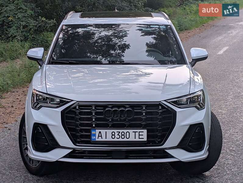 Внедорожник / Кроссовер Audi Q3 2023 в Борисполе