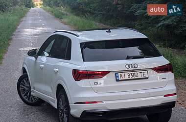 Внедорожник / Кроссовер Audi Q3 2023 в 
