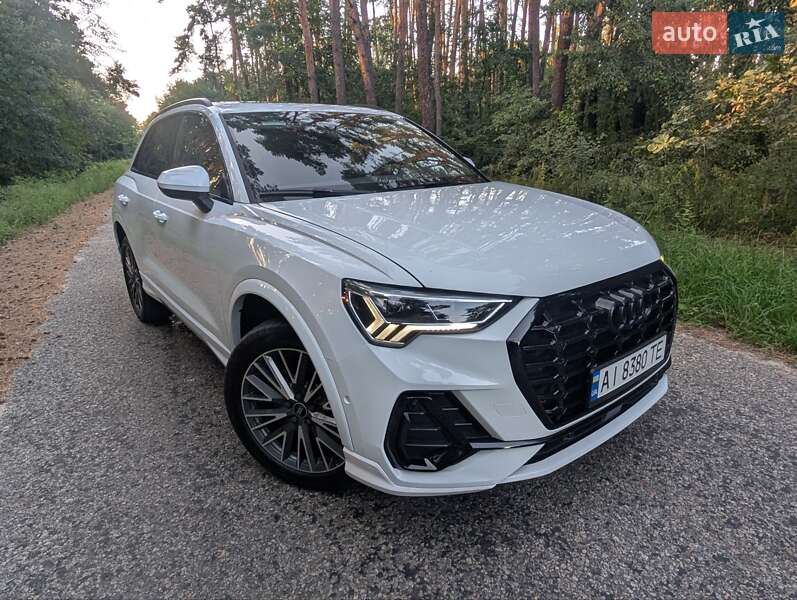 Внедорожник / Кроссовер Audi Q3 2023 в Борисполе