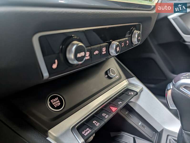 Внедорожник / Кроссовер Audi Q3 2023 в Борисполе