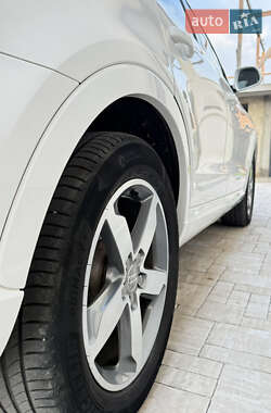 Внедорожник / Кроссовер Audi Q3 2014 в 