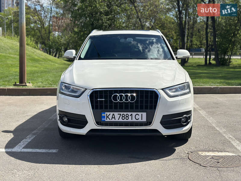 Внедорожник / Кроссовер Audi Q3 2013 в 