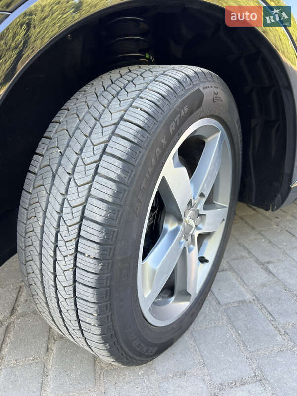 Внедорожник / Кроссовер Audi Q3 2014 в Самборе