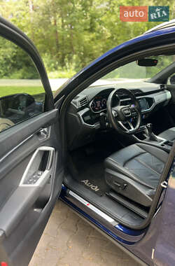 Внедорожник / Кроссовер Audi Q3 2021 в 